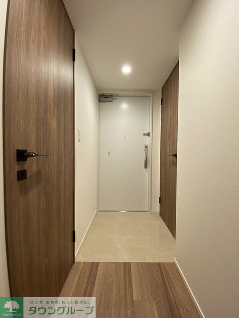 玄関　※写真は同タイプ住戸です。
