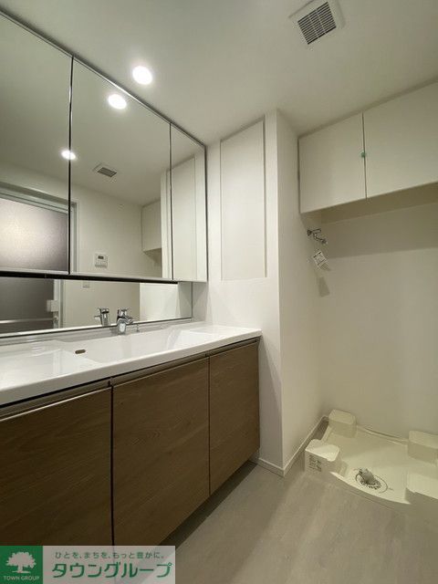 洗面設備　※写真は同タイプ住戸です。