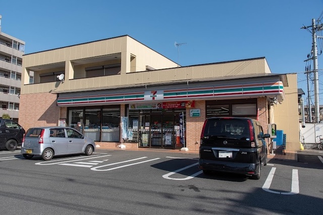 コンビニ　セブンイレブン長渕店（コンビニ）まで377m