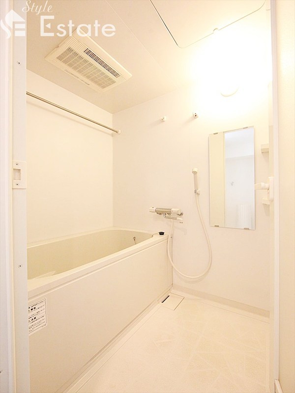 バス・シャワールーム　バスルーム