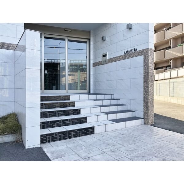 エントランス　★見学予約受付中★