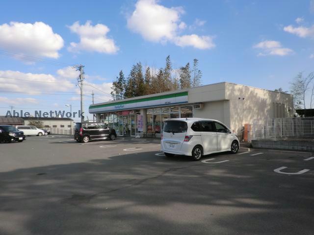 コンビニ　ファミリーマート鈴鹿下箕田店（コンビニ）まで656m