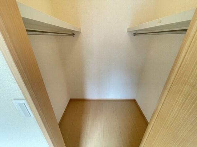 収納　ウォークインクローゼット