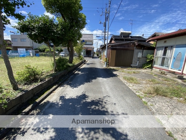 その他　前面道路（その他）まで0m