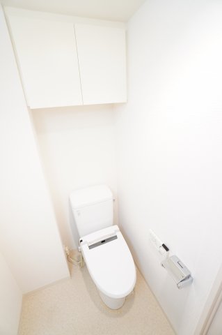 トイレ　※同物件・反転タイプの写真です。