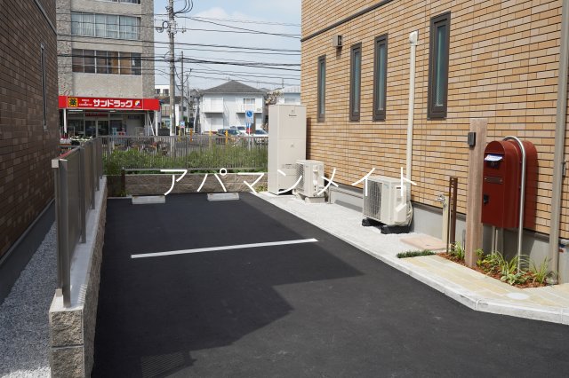 駐車場　駐車スペースございます
