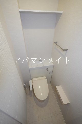 トイレ　ウォシュレット付き