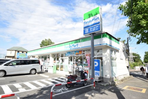 コンビニ　ファミリーマート松山港南台ガーデン店（コンビニ）まで1457m