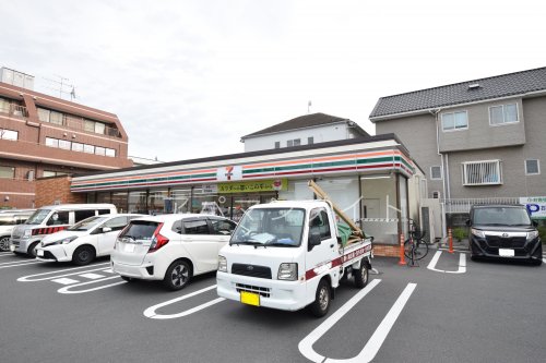 コンビニ　セブンイレブン横浜港南台９丁目店（コンビニ）まで1588m