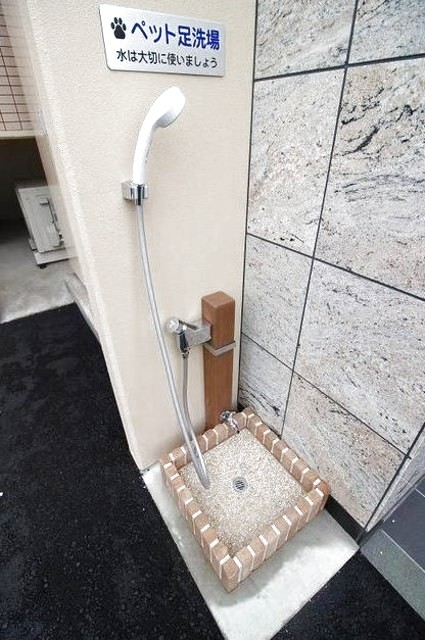 その他　ペット足洗い場完備！
