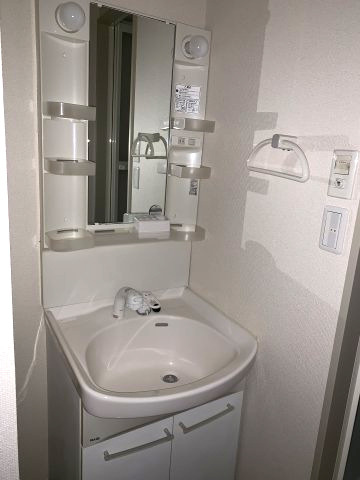 その他共有部分　嬉しい独立洗面台付き。