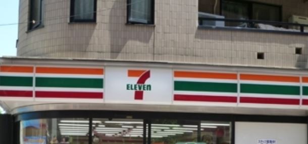 コンビニ　セブンイレブン港区海岸3丁目店（コンビニ）まで100m