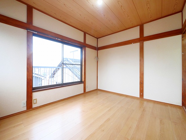 その他部屋・スペース　落ち着いて過ごせるお部屋なので、寝室にいかがでしょうか
