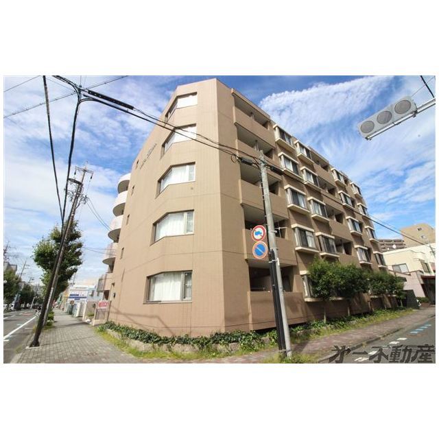 エントランス　建物外観