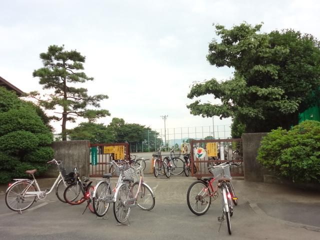 小学校　八王子市立大和田小学校（小学校）まで828m