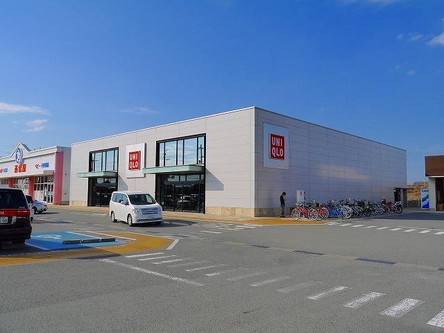 ショッピングセンター　ユニクロアクロスプラザ天理店（ショッピングセンター）まで686m
