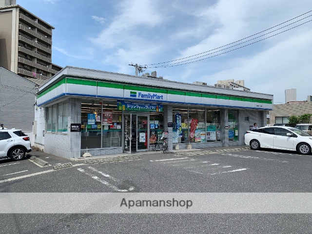 コンビニ　ファミリーマート（コンビニ）まで2178m
