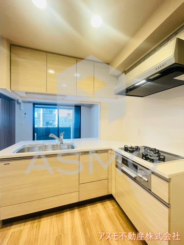 キッチン　同マンション別部屋　参考写真　キッチンはI字です