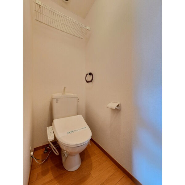 トイレ　清潔感のあるトイレです