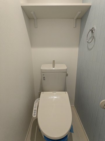 トイレ　203号室