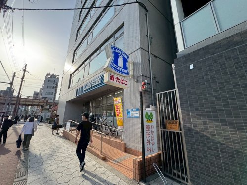 コンビニ　ローソン玉造駅前店（コンビニ）まで730m