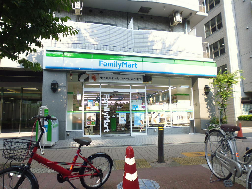 コンビニ　ファミリーマート淀川宮原店（コンビニ）まで95m