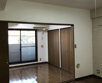 居室・リビング　こちらのリビングで趣味の時間をお楽しみください