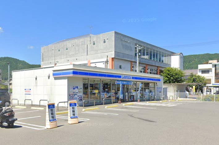 コンビニ　ローソン JR府中駅前店（コンビニ）まで750m