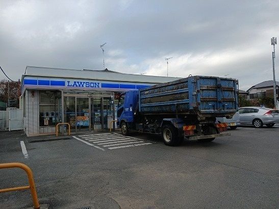 コンビニ　ローソン（コンビニ）まで650m