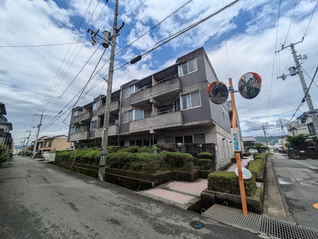 建物外観　現況と異なる部分は現況を優先いたします。