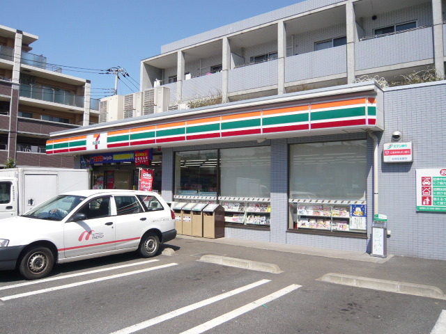 コンビニ　セブンイレブン（コンビニ）まで30m