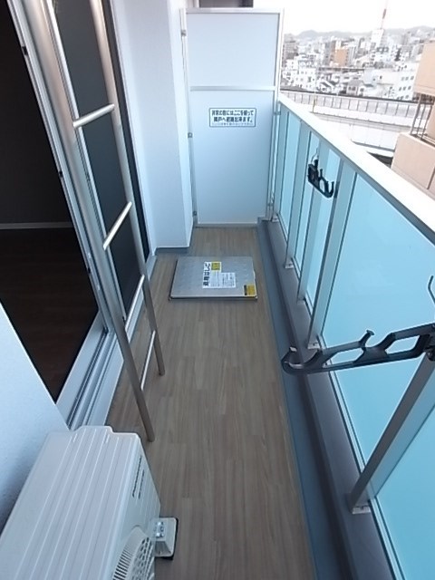 バルコニー　外からの目が気にならないバルコニーで洗濯物が干せます