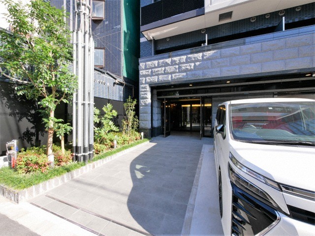 エントランス　建物の内部です
