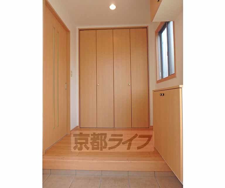 その他部屋・スペース　広々とした玄関ホールです。
