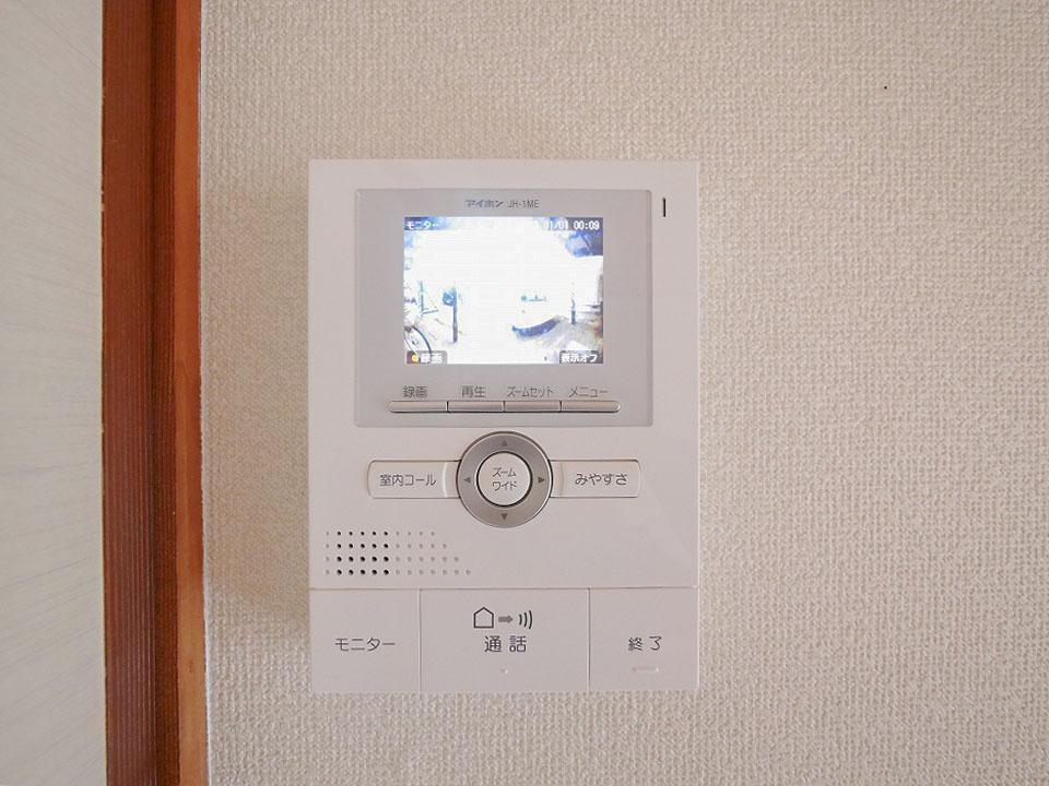 セキュリティ　急な来客もお部屋に居ながら相手を確認できますね♪