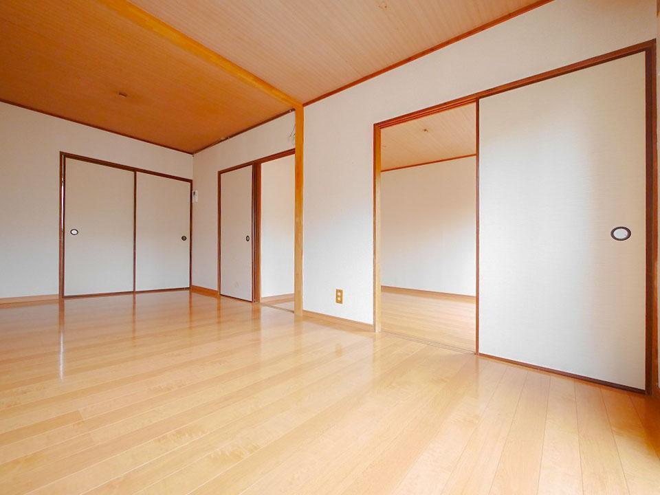 居室・リビング　暖かな陽差しがお部屋に癒しの時間を与えてくれます