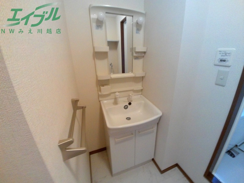 洗面設備　別部屋参考写真です
