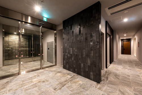 建物外観　エントランス内