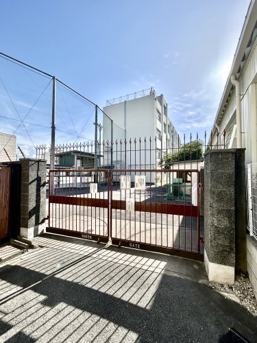 小学校　大阪市立下新庄小学校（小学校）まで877m