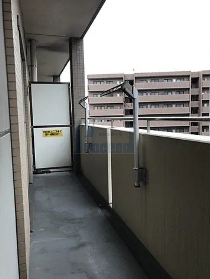 バルコニー　明るいバルコニー！