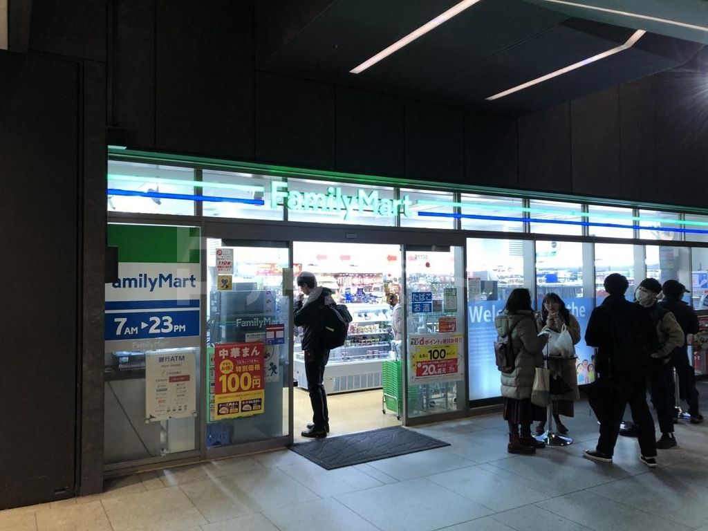 コンビニ　ファミリーマート東京ソラマチB3F（サ）店（コンビニ）まで360m