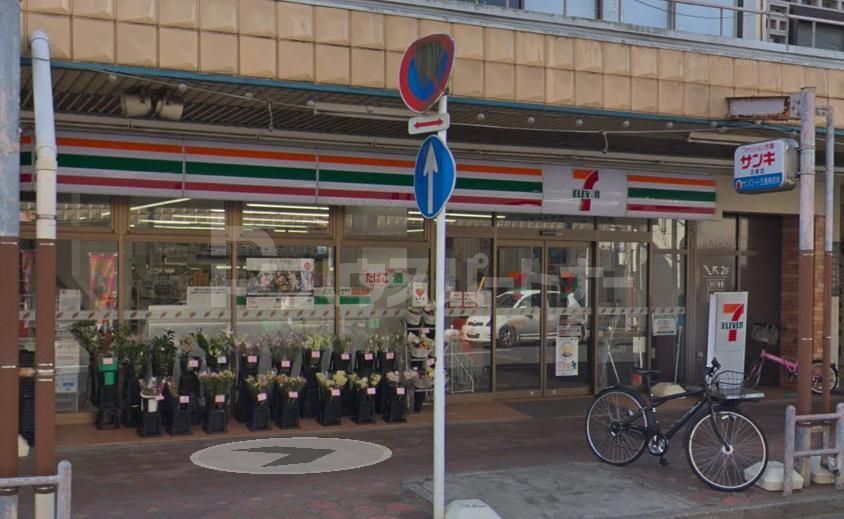 コンビニ　セブンイレブン松戸五香サンロード店（コンビニ）まで130m