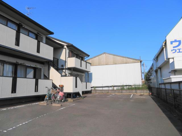 駐車場　駐車場