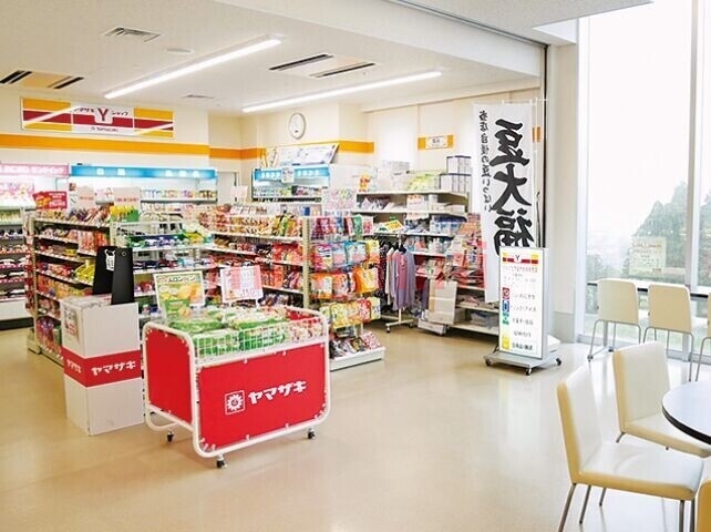 コンビニ　Yショップ大阪学院大学店（コンビニ）まで168m