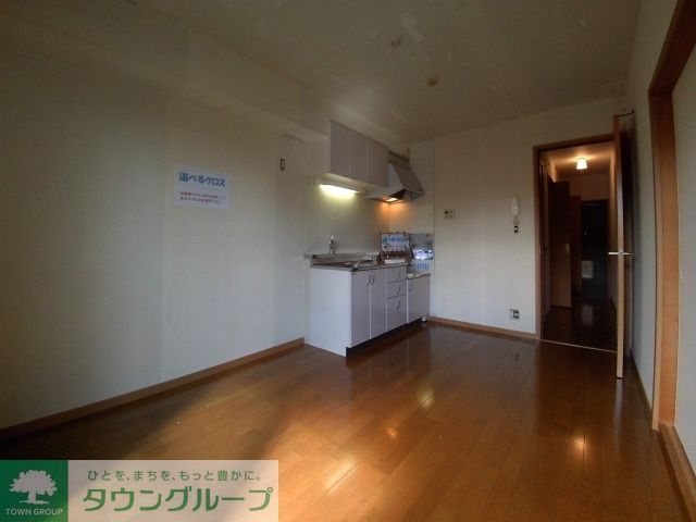 居室・リビング　タウンハウジング府中店まで