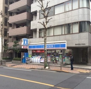 コンビニ　ローソン赤坂九丁目店（コンビニ）まで30m