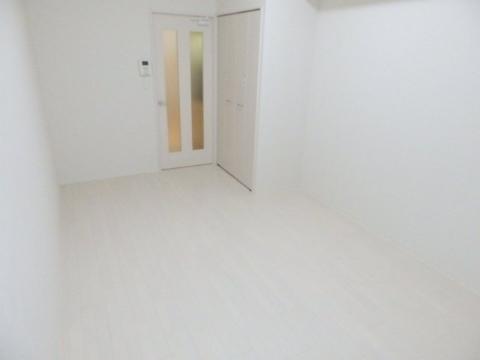 居室・リビング　室内