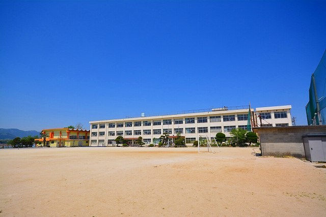 小学校　行橋市立　今川小学校（小学校）まで950m
