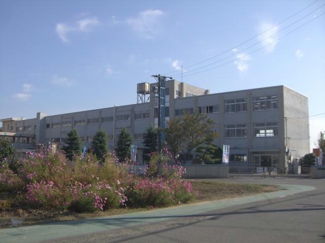 小学校　鈴鹿市立一ノ宮小学校（小学校）まで652m