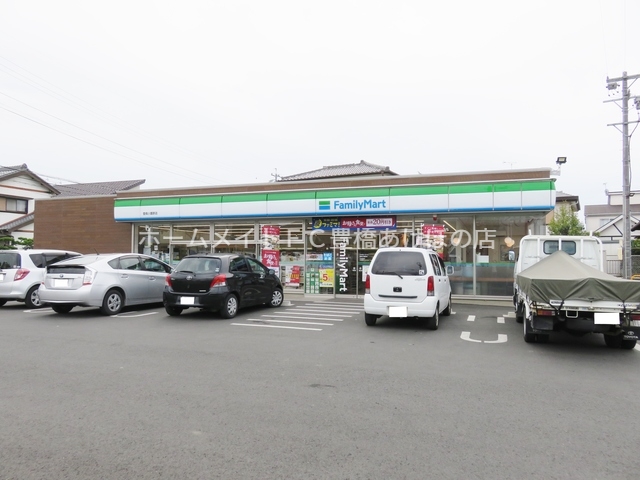 コンビニ　ファミリーマート豊橋小鷹野店（コンビニ）まで591m